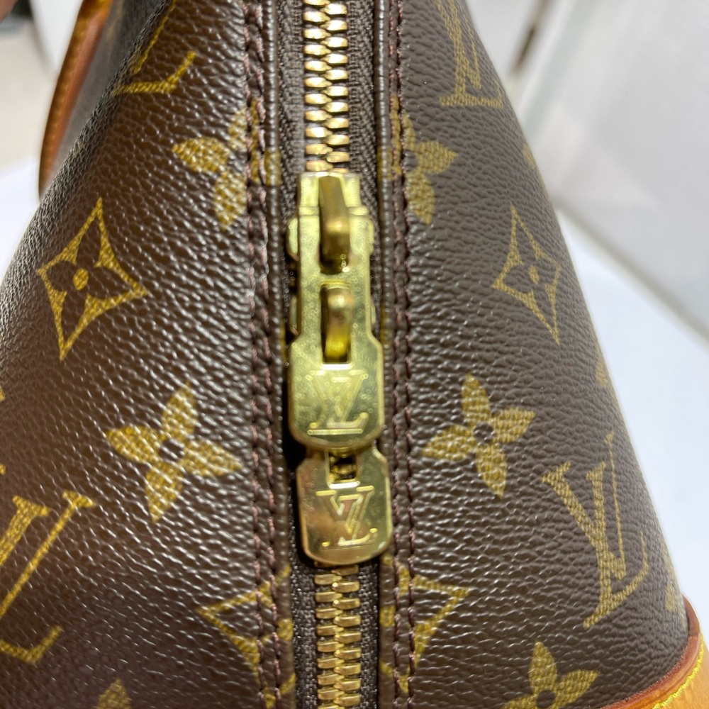Louis Vuitton Alma with D ring in Monogram comes with dust bag - Picture 8 of 13